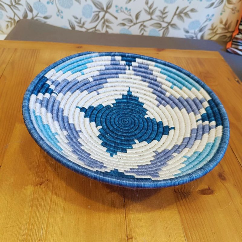 Panier tressé du kenya