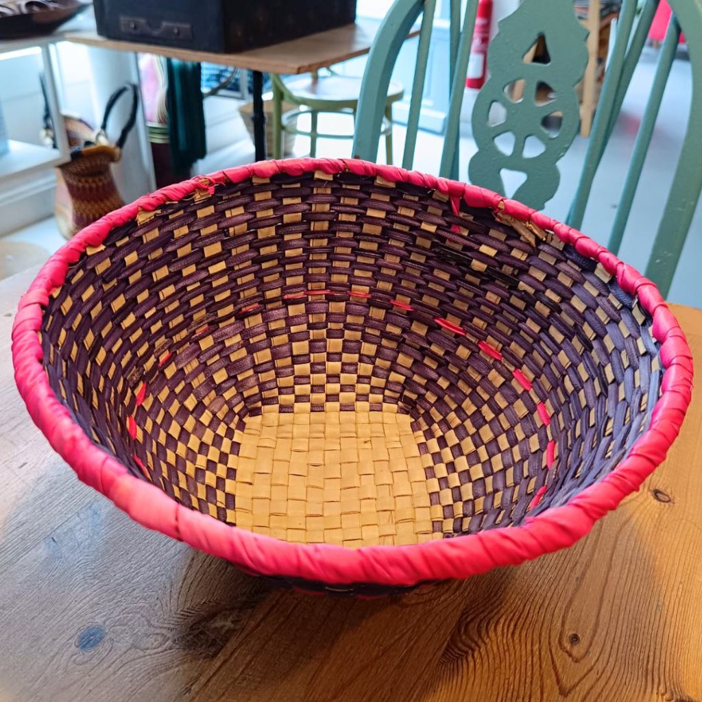 Panier tressé du Ghana