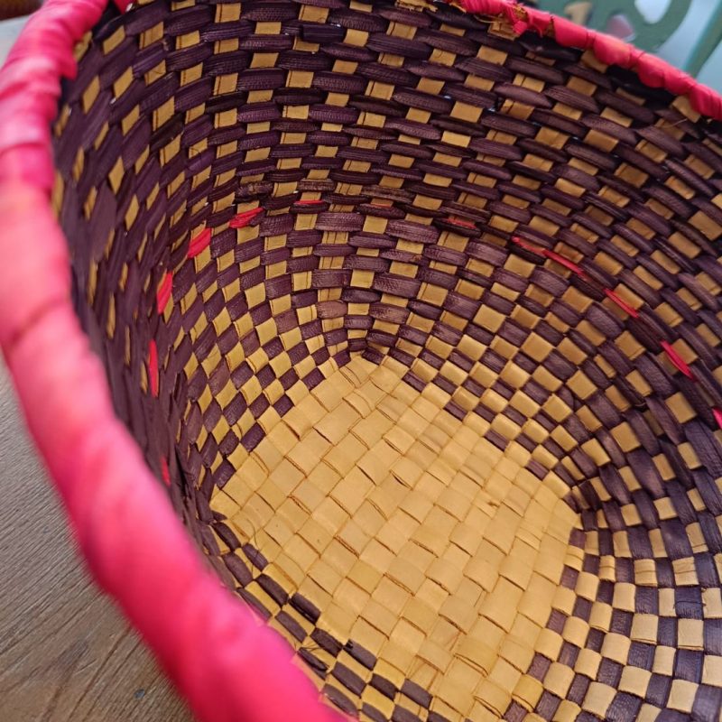 Panier tressé du Ghana