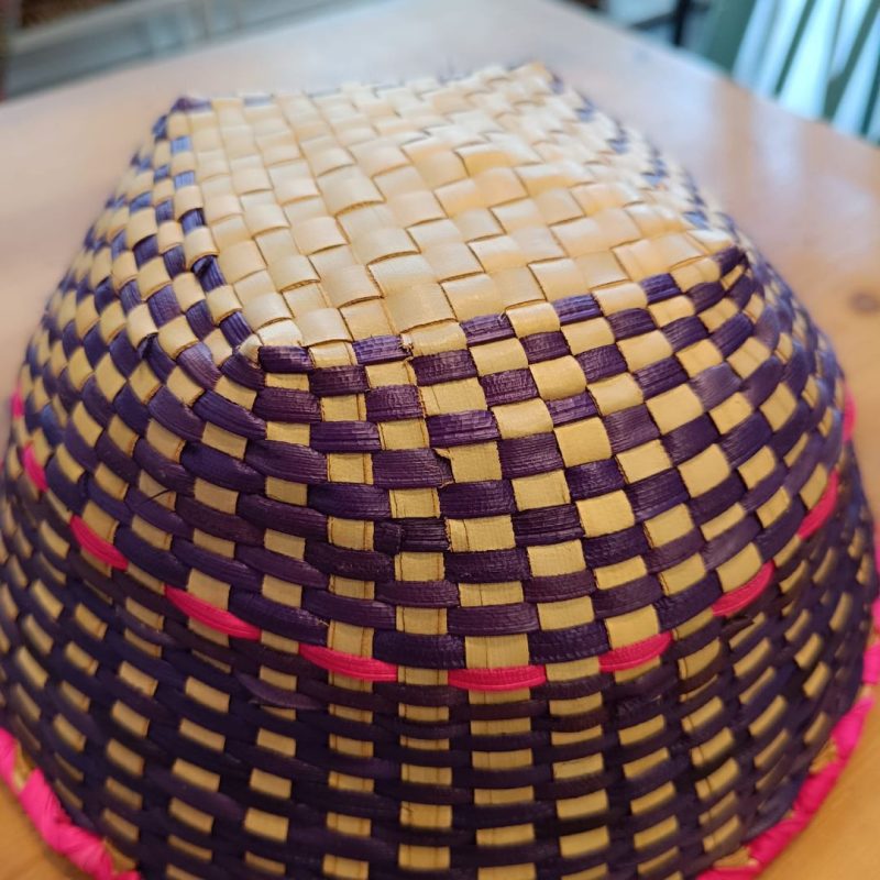 Panier tressé du Ghana